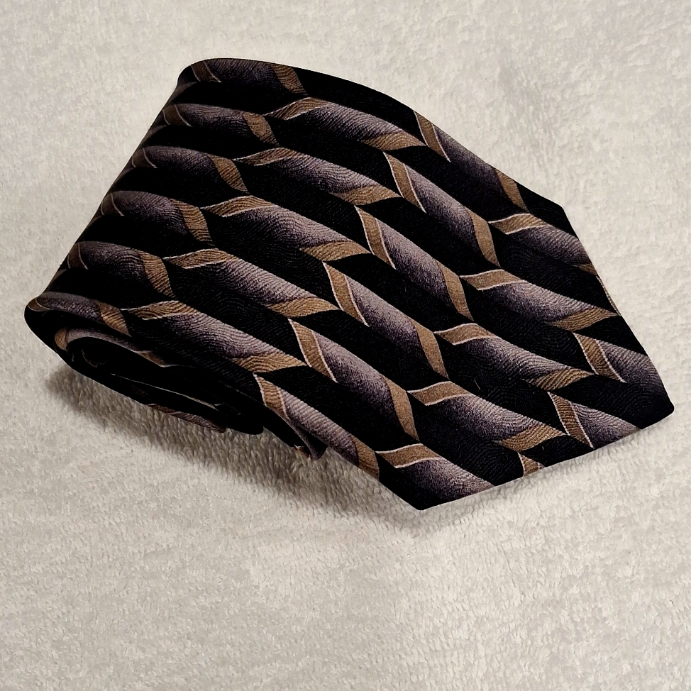 Joseph  Feiss International 55 BlackSilver Abstract Gold Striped Diagonal